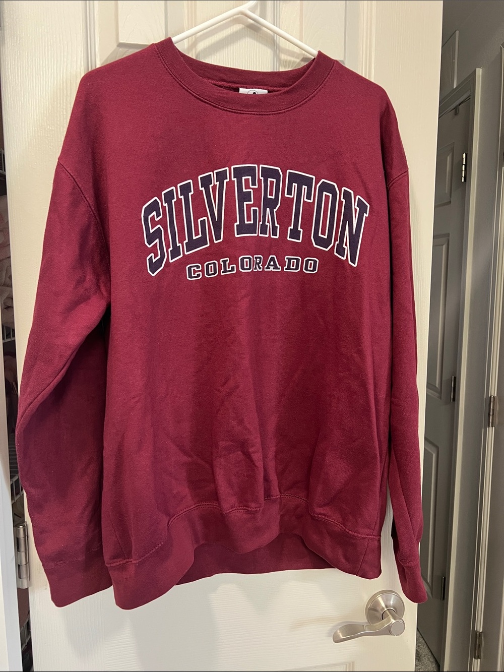 Maroon/Burgundy Silverton Colorado Crewneck Sweatshirt - Women's Large